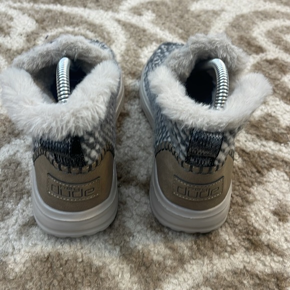 Hey dude Denny women’s chukka shoes size 6 excellent condition - Picture 6 of 6